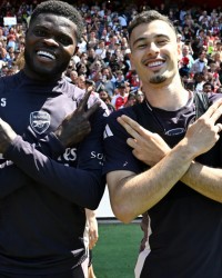 电讯报：托马斯·帕尔特伊可能获得一份1+1的续约合同