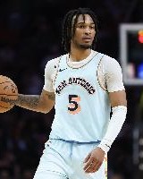 弹无虚发！卡斯尔迅速调整状态 第三节6中6&amp;三分1中1 砍下13分