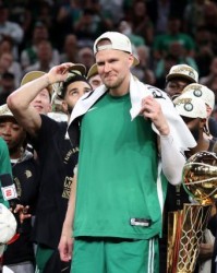 开云体育官网-内线支点恢复缓慢 凯尔特人卫冕之路困难重重